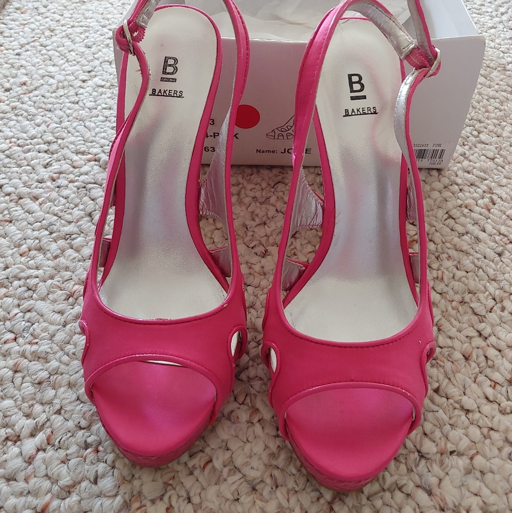 Ho pink peep toe sling back pumps
